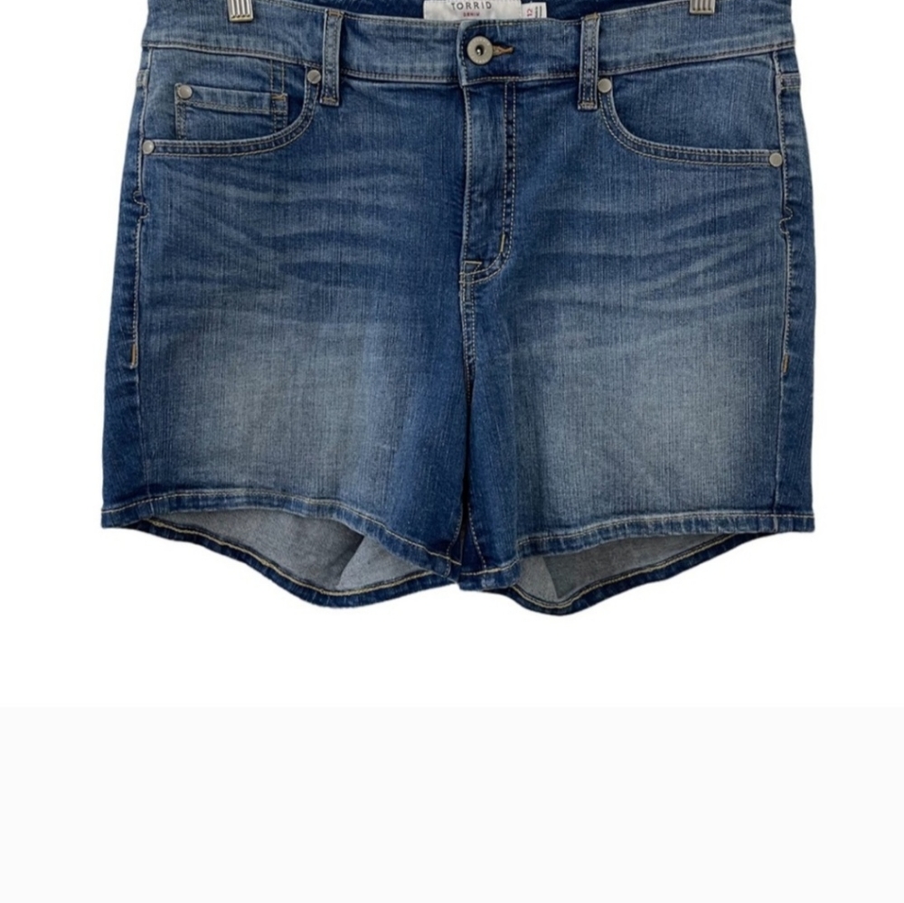 Torrid hi rise shorts